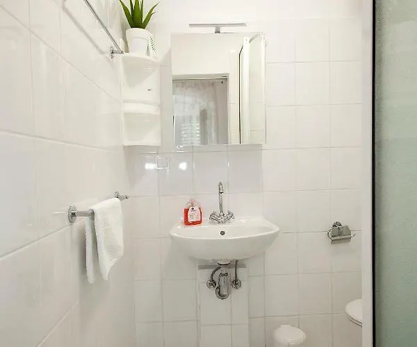 King's Garden Apartment