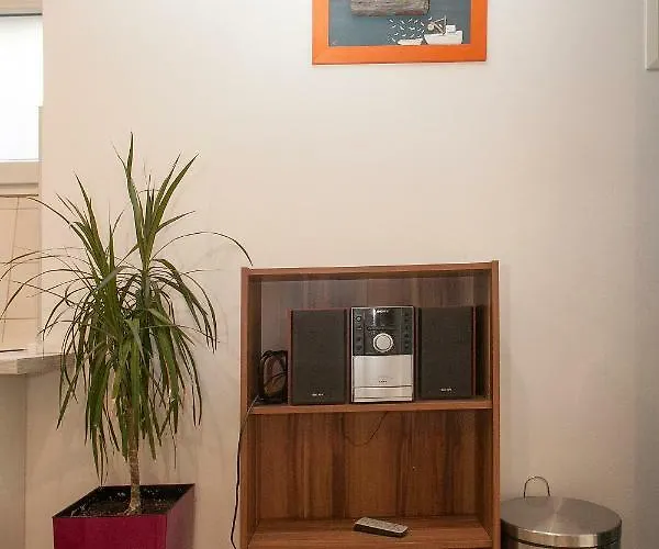 King's Garden Apartment