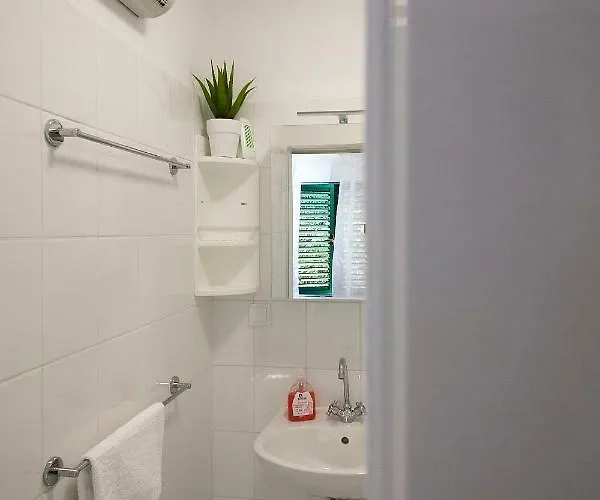 King's Garden Apartment *