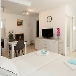 Apartman King's Garden *